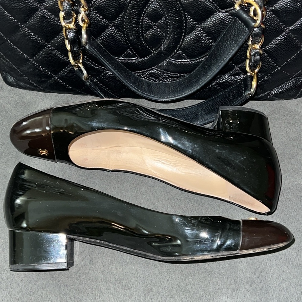CHANEL Black Patent Leather Cap-Toe Ballet Flats - Picture 3 of 16